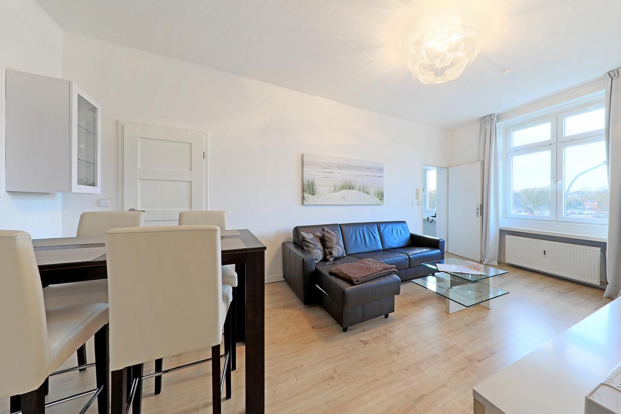 ליבק Apartment Traveblick מראה חיצוני תמונה