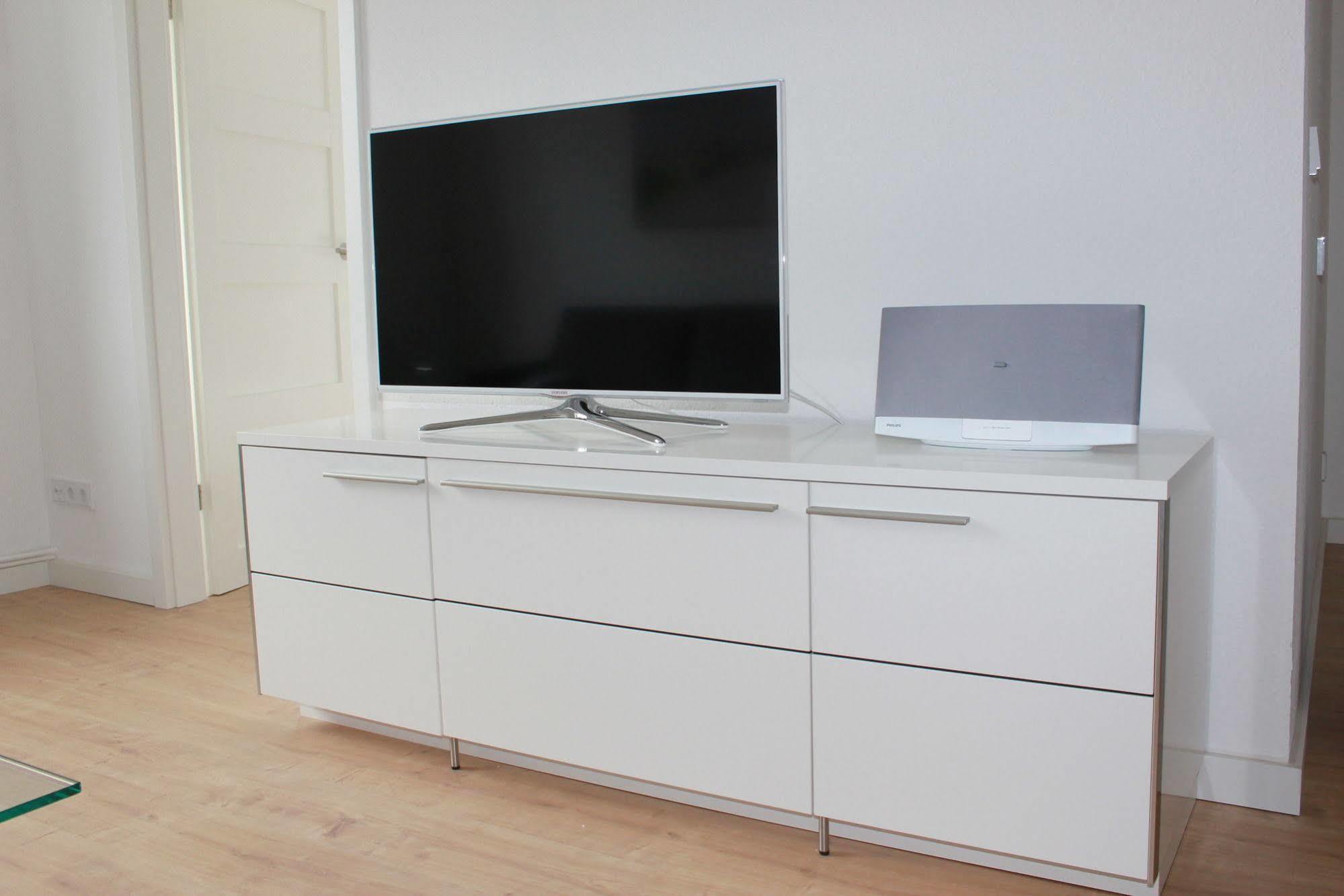 ליבק Apartment Traveblick מראה חיצוני תמונה