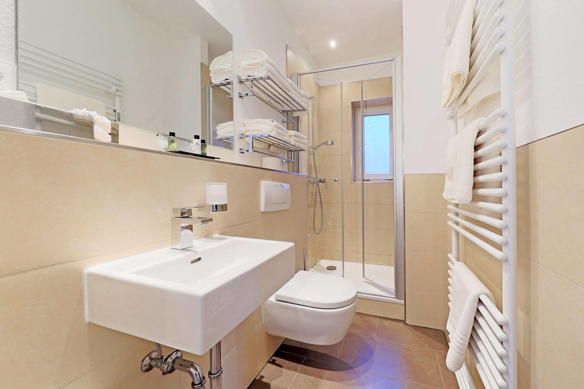 ליבק Apartment Traveblick מראה חיצוני תמונה