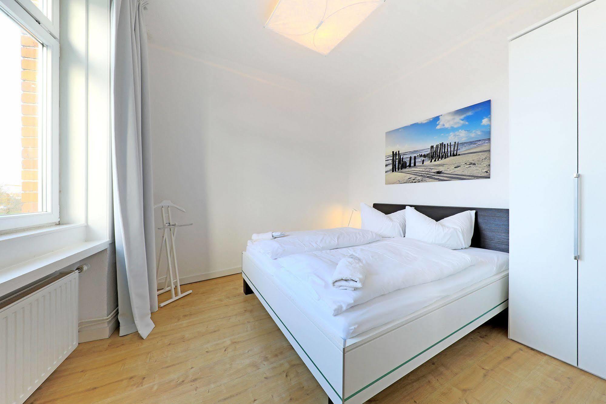 ליבק Apartment Traveblick מראה חיצוני תמונה