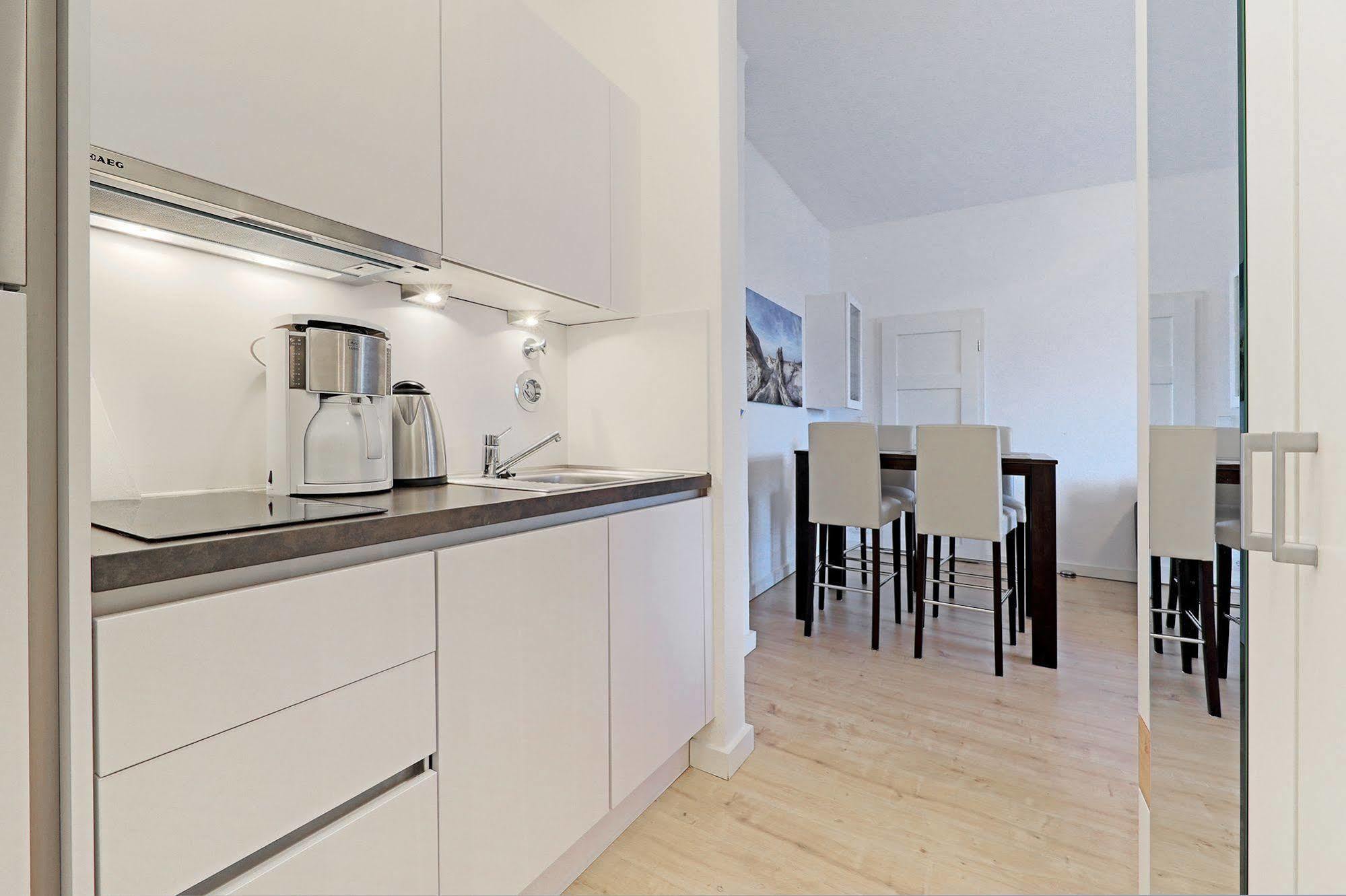 ליבק Apartment Traveblick מראה חיצוני תמונה